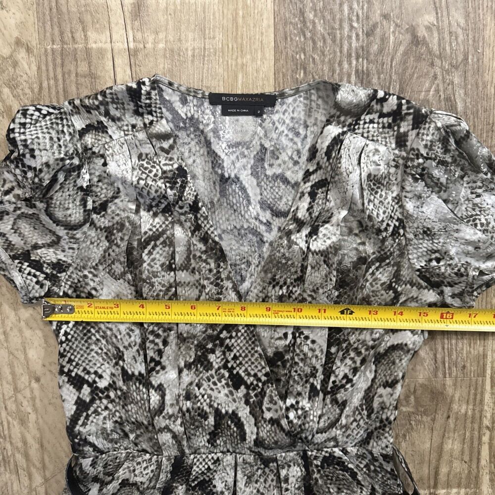 BCBGMaxazria Dress 2 Silk Snake Print Belted Pleated Sheath EUC - Picture 5 of 5